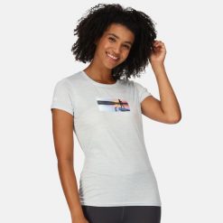 Fingal VII damska turystyczna koszulka z krótkim rękawem. Białe koszulki sportowe damskie Regatta, l, bez wzorów, z dżerseju, sportowe, bez kołnierzyka. W wyprzedaży za 66.15 zł.