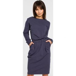 Sukienka z gumką w pasie bee-060. Niebieskie sukienki damskie BEE, z dzianiny. Za 139.90 zł.