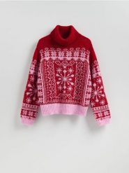 Sweter ze świątecznym motywem - wielobarwny. Swetry damskie Reserved, l, bez wzorów, z dzianiny, wizytowe, bez kołnierzyka, bez ramiączek, bez kaptura. Za 159.99 zł.