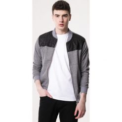 Szara Bluza Overacting. Bluzy męskie Born2be. Za 29.99 zł.
