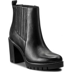 Botki TOMMY HILFIGER - Paola 4A FW0FW01859 Black 990. Botki damskie Tommy Hilfiger. W wyprzedaży za 349.00 zł.