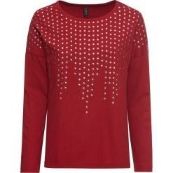 Shirt z aplikacją ze sztrasów bonprix czerwony chili. Bluzki damskie bonprix. Za 37.99 zł.