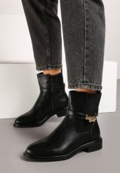 Czarne Botki Typu Sztyblety z Ozdobnym Paskiem z Metalową Aplikacją Riaessa. Czarne botki damskie Born2be, z jeansu, eleganckie, bez obcasa, na obcasie, bez zapięcia. Za 139.99 zł.