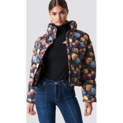 NA-KD Krótka kurtka watowana - Multicolor. Kurtki damskie marki NA-KD. W wyprzedaży za 113.58 zł.