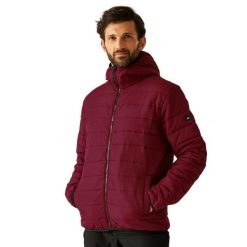 Kurtka z kapturem Regatta Helfa. Czerwone kurtki męskie Regatta, m, bez wzorów, z puchu, trekkingowe. W wyprzedaży za 149.99 zł.