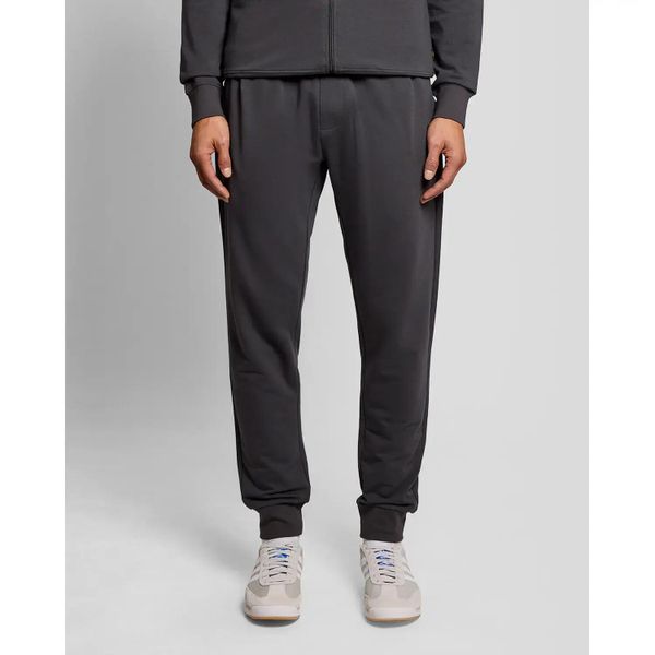 Spodnie do biegania Lyle & Scott. Czarne spodnie sportowe męskie LYLE AND SCOTT, l, bez wzorów, z dresówki, do biegania. Za 148.00 zł.