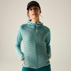 Damska kurtka pikowana hybrydowa Andreson Marl. Zielone kurtki damskie Regatta, bez wzorów, z poliesteru, bez kaptura. W wyprzedaży za 229.99 zł.