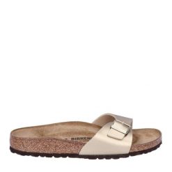 Klapki damskie Birkenstock Madrid. Żółte klapki damskie Birkenstock, bez wzorów, z materiału, bez obcasa. Za 406.00 zł.