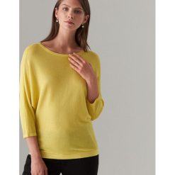 Lekki sweter z wiskozy - Żółty. Swetry damskie Mohito. Za 69.99 zł.