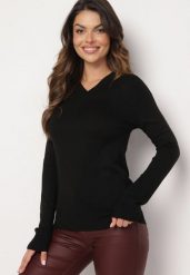 Czarny Klasyczny Sweter z Trójkątnym Dekoltem Anillia. Czarne swetry damskie Born2be, m, bez wzorów, z jeansu, eleganckie, bez kołnierzyka, bez ramiączek, długie, bez kaptura. Za 39.99 zł.