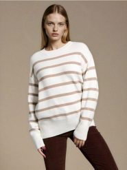 Sweter w paski z wiskozy - kremowy. Białe swetry damskie Sinsay, l, bez wzorów, z wiskozy, bez kołnierzyka, bez ramiączek, bez kaptura. Za 59.99 zł.