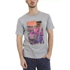 T-shirt męski Fundango Basic T Logo-9 z krótkim rękawem. Szare t-shirty męskie Fundango, m, bez wzorów, bez kołnierzyka. Za 99.00 zł.