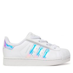 Sneakersy adidas. Białe trampki i tenisówki chłopięce Adidas, bez wzorów, bez zapięcia. Za 279.99 zł.