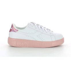 Trampki dziewczęce DIADORA GAME STEP GS. Białe trampki i tenisówki dziewczęce Diadora, bez wzorów, z materiału, bez zapięcia. Za 79.99 zł.