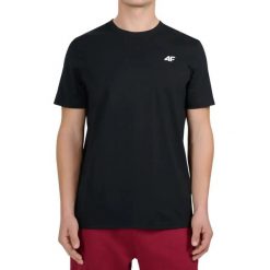Koszulka męska 4F - bawełniany T-shirt, regular fit. Czarne t-shirty męskie 4f, m, bez wzorów, z bawełny, klasyczne, bez kołnierzyka. Za 49.99 zł.