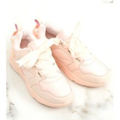 Buty sportowe różowe 520-7 Pink. Czerwone obuwie sportowe damskie ButyModne, bez wzorów, z materiału, sportowe, bez zapięcia. Za 67.96 zł.