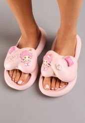 Różowe Klapki Piankowe z Ozdobnymi Aplikacjami Ihigena. Czerwone klapki damskie Born2be, z aplikacjami, eleganckie, bez obcasa, na płaskiej podeszwie. Za 49.99 zł.