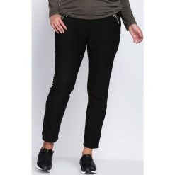 Czarne Legginsy In The City. Czarne legginsy damskie Born2be. Za 29.99 zł.