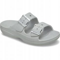 Klapki Dla Dorosłych Crocs Saturday Metallic Buckle. Szare klapki damskie Crocs, bez wzorów, z materiału, bez obcasa. Za 199.99 zł.