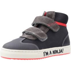 Buty GARVALIN 231348G Szary. Szare obuwie sportowe damskie Garvalin, bez wzorów, ze skóry, na fitness i siłownię. Za 213.99 zł.