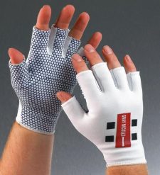 Rękawiczki dla dzieci Gray-Nicolls Catching. Białe rękawiczki dziecięce GRAY-NICOLLS, bez wzorów. Za 157.50 zł.