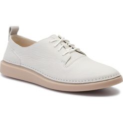 Półbuty CLARKS - Hale Lace 261360014 White Leather. Brązowe półbuty damskie Clarks, bez wzorów, ze skóry, bez obcasa, na płaskiej podeszwie, bez zapięcia. W wyprzedaży za 229.00 zł.