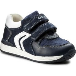Sneakersy GEOX - B Rishron B. A B640RA 02210 C4211 M Navy/White. Półbuty chłopięce marki Geox. W wyprzedaży za 179.00 zł.