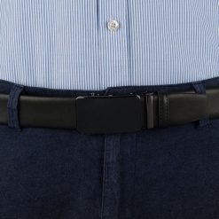 Pasek męski skórzany 3,5 cm klamra automatyczna Beltimore czarny 02-582 : Kolory - czarny, Rozmiar pasków - r.115-130 cm. Czarne paski damskie bez wzorów, ze skóry, wizytowe. Za 64.99 zł.