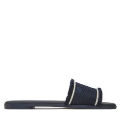 Klapki Tommy Hilfiger. Niebieskie klapki damskie Tommy Hilfiger, bez wzorów, bez obcasa. Za 249.99 zł.