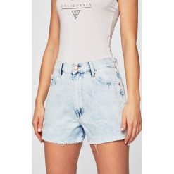 Tommy Jeans - Szorty. Szorty damskie marki Tommy Jeans. Za 359.90 zł.
