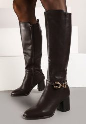 Brązowe Eleganckie Kozaki na Słupku z Ozdobnym Detalem przy Cholewce Resini. Brązowe kozaki damskie Born2be, z jeansu, bez obcasa, na obcasie. Za 149.99 zł.