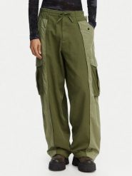 G-Star Raw Spodnie cargo D29010-E519 Zielony ciemny Straight Fit. Zielone spodnie materiałowe damskie G-Star Raw, bez wzorów, z materiału. Za 699.99 zł.