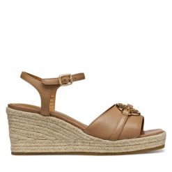 Espadryle Geox. Brązowe sandały damskie Geox, bez wzorów, bez obcasa, bez zapięcia. Za 369.99 zł.