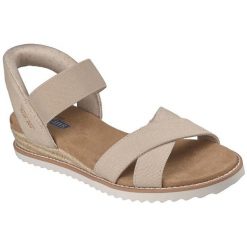 Sandały damskie Skechers Desert Kiss golden Lily. Brązowe sandały damskie Skechers, bez wzorów, z materiału, bez obcasa, bez zapięcia. Za 390.00 zł.