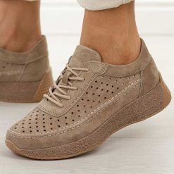 J.Brązowe pikowane skórzane półbuty damskie Sergio Leone sp013. Brązowe półbuty damskie Sergio Leone, na jesień, bez wzorów, z jeansu, casualowe, z okrągłym noskiem, bez obcasa, na płaskiej podeszwie, bez zapięcia. Za 209.00 zł.