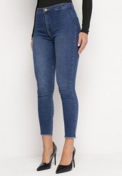 Granatowe Jeansy Skinny z Wystrzępionymi Nogawkami Velesta. Niebieskie jeansy damskie Born2be, z podwyższonym stanem. Za 74.99 zł.
