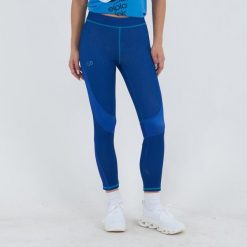 Leggins treningowe damskie Capri Wrist. Niebieskie legginsy sportowe damskie ELPLAYER, bez wzorów, na fitness i siłownię. W wyprzedaży za 80.00 zł.
