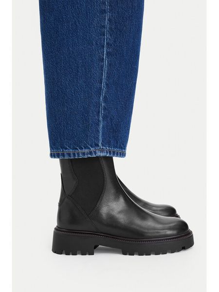 Lasocki Botki CEO-RST-58126-02 Czarny. Czarne botki damskie Lasocki, ze skóry, bez obcasa, na płaskiej podeszwie, bez zapięcia. Za 279.99 zł.