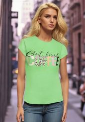 Zielony T-shirt z Napisem z Motywem Kawy Dimrrue. Zielone bluzki damskie Born2be, uniwersalny, bez wzorów, z tkaniny, eleganckie, bez kołnierzyka. Za 39.99 zł.