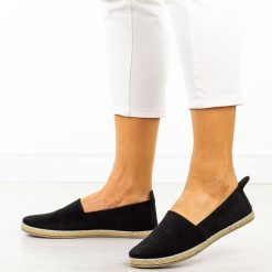 Czarne espadryle damskie, półbuty Potocki 16332. Czarne espadryle damskie POTOCKI, na lato, bez wzorów, z zamszu, eleganckie, z okrągłym noskiem, bez obcasa, bez zapięcia. Za 89.00 zł.
