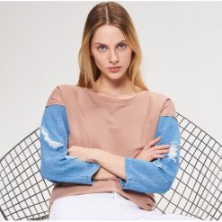 Bluzka z jeansowymi rękawami - Beżowy. Bluzki damskie marki Reserved. Za 69.99 zł.