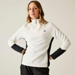 Damska elastyczna warstwa środkowa z zamkiem błyskawicznym. Białe bluzy sportowe damskie Dare 2b, bez wzorów, bez kaptura, narciarskie. W wyprzedaży za 200.50 zł.