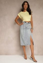 Jasnoniebieska Jeansowa Spódnica z Bawełny z Łańcuchem Lilurea. Niebieskie spódnice damskie Renee, l, bez wzorów, z bawełny, eleganckie, midi, koszulowe. Za 59.99 zł.