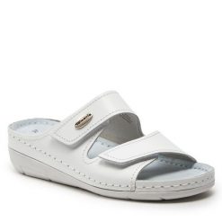 Klapki Tamaris. Białe klapki damskie Tamaris, bez wzorów, bez obcasa. Za 129.99 zł.