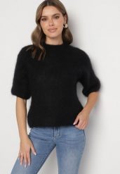Czarny Moherowy Sweter o Kroju Nietoperza z Rękawami 3/4 Eleanira. Czarne swetry damskie Born2be, na zimę, uniwersalny, z aplikacjami, z jeansu, eleganckie, bez kołnierzyka, bez ramiączek, bez kaptura. Za 279.99 zł.