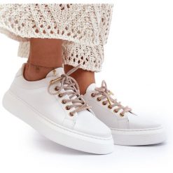 Skórzane Damskie Buty Sportowe CheBello 4362 Białe. Białe obuwie sportowe damskie z aplikacjami, ze skóry. Za 697.41 zł.