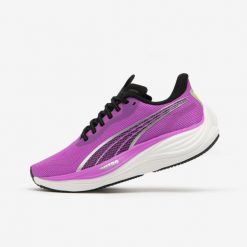 Buty do biegania damskie Puma Velocity Nitro 3. Czerwone obuwie sportowe damskie Puma, bez wzorów, do biegania. W wyprzedaży za 349.99 zł.