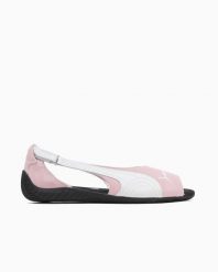 Klapki damskie Puma Speedcat. Białe klapki damskie Puma, bez wzorów, ze skóry, sportowe, bez obcasa. Za 270.99 zł.