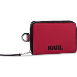 Mały Portfel Damski KARL LAGERFELD - 91KW3204 Red Fire 524. Czerwone portfele damskie KARL LAGERFELD, bez wzorów, ze skóry. W wyprzedaży za 299.00 zł.