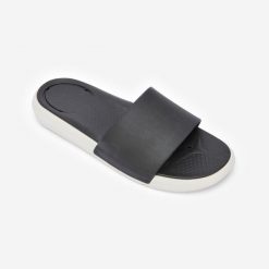 Klapki basenowe męskie Nabaiji Fit 900. Białe klapki męskie Decathlon, z materiału, wakacyjne. Za 99.99 zł.